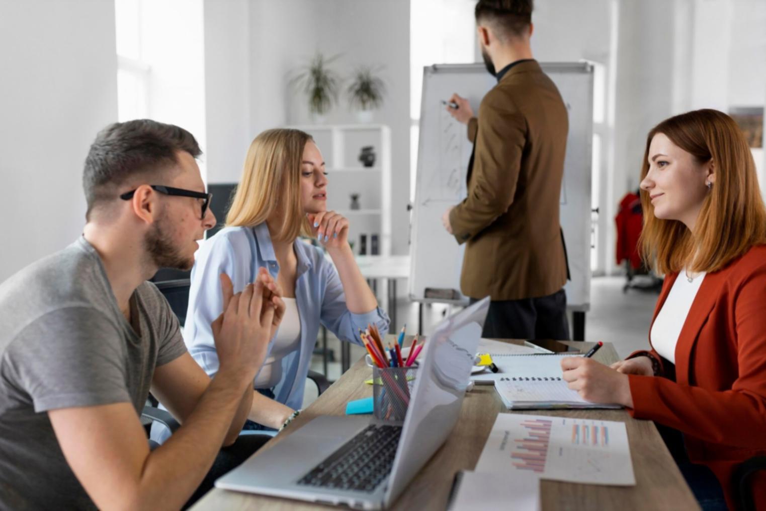Analyse de données financières pour la gestion des risques budgétaires