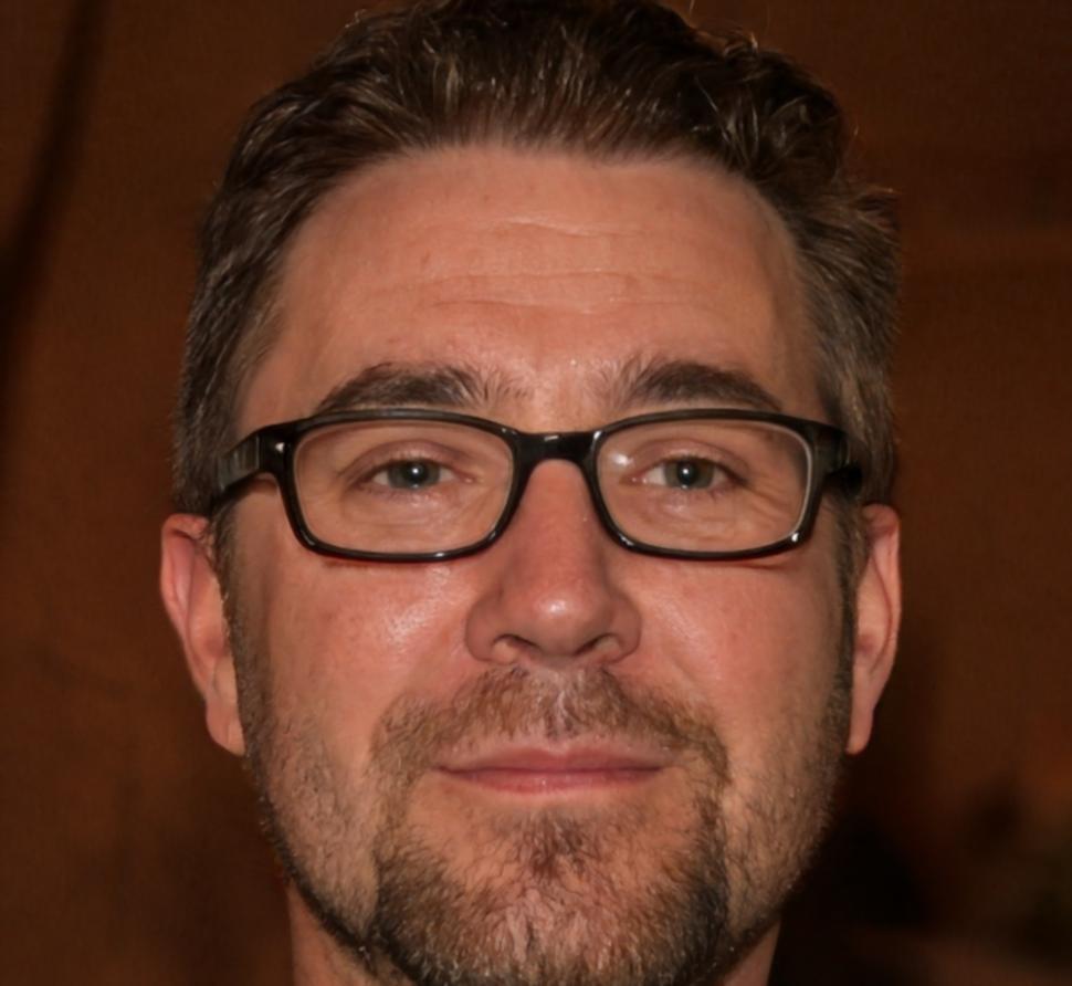 Portrait de Théo Beauregard, directeur des analyses budgétaires chez zylarentis